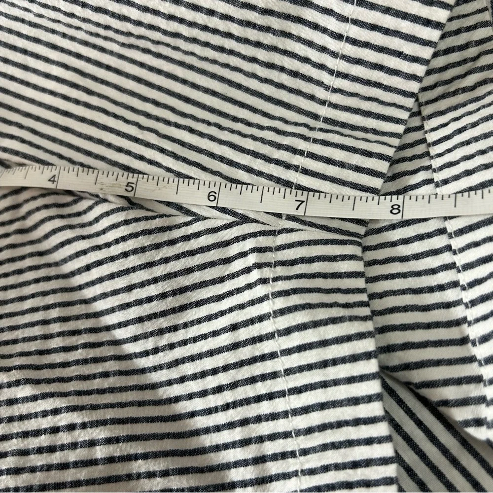 Ben Sherman Men's Striped Flat Front Shorts. Seersucker. Stretch Regular Fit 38W